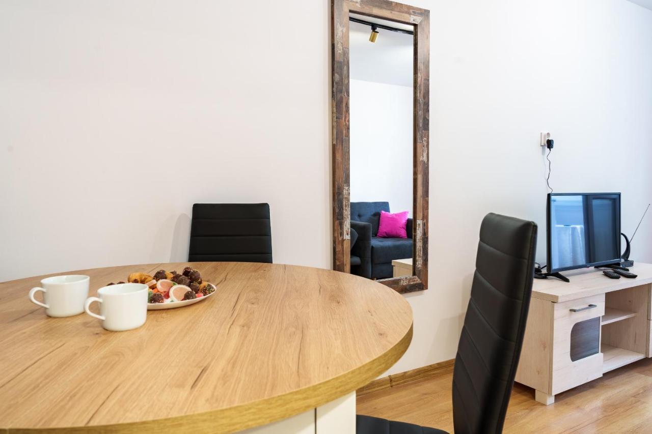 Apartament Pod Swierkiem - Pet Friendly - 2 Osobne Pokoje Dla Max 5 Osob - Space Apart Jelenia Góra Exteriör bild