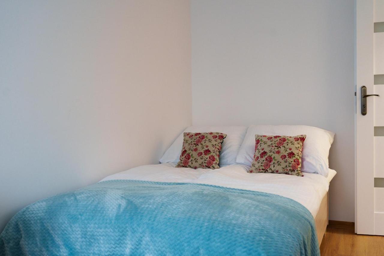 Apartament Pod Swierkiem - Pet Friendly - 2 Osobne Pokoje Dla Max 5 Osob - Space Apart Jelenia Góra Exteriör bild