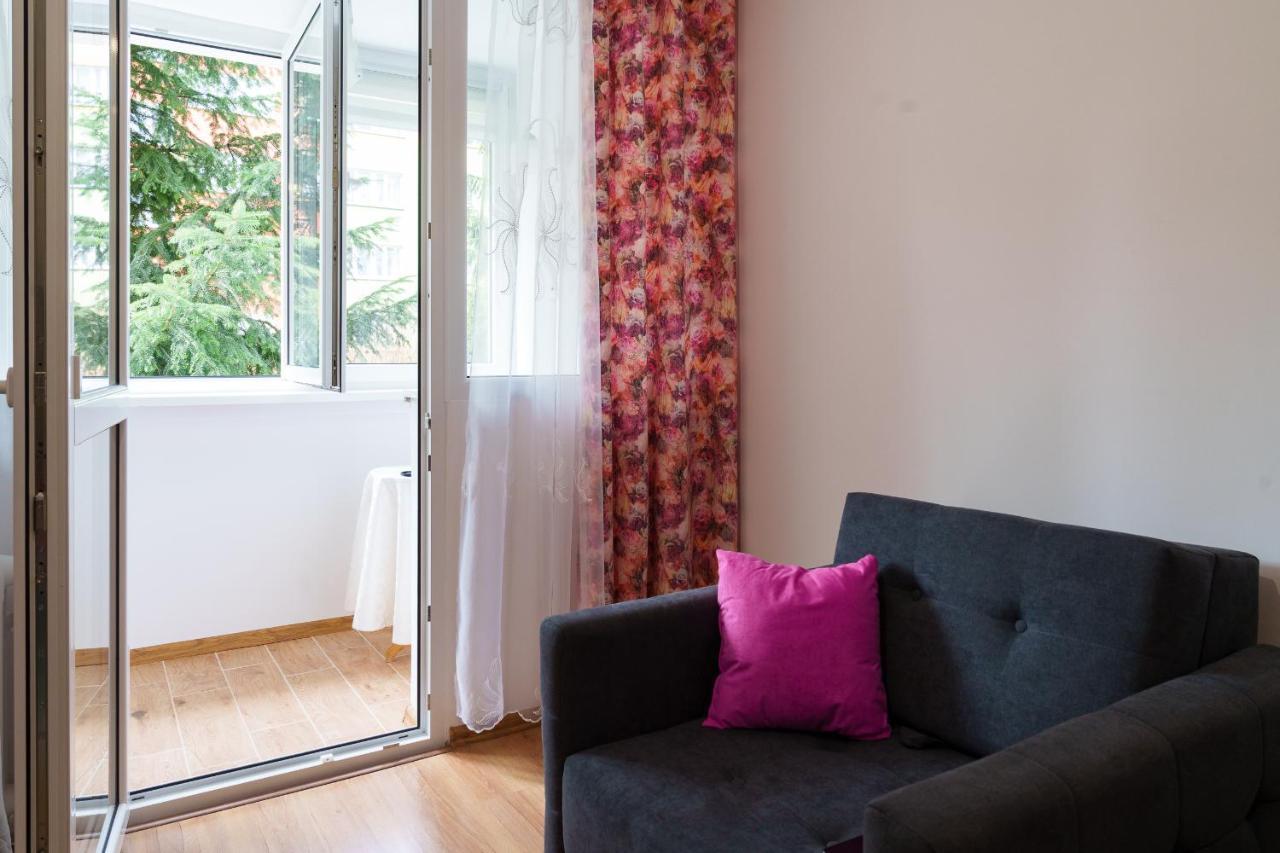 Apartament Pod Swierkiem - Pet Friendly - 2 Osobne Pokoje Dla Max 5 Osob - Space Apart Jelenia Góra Exteriör bild